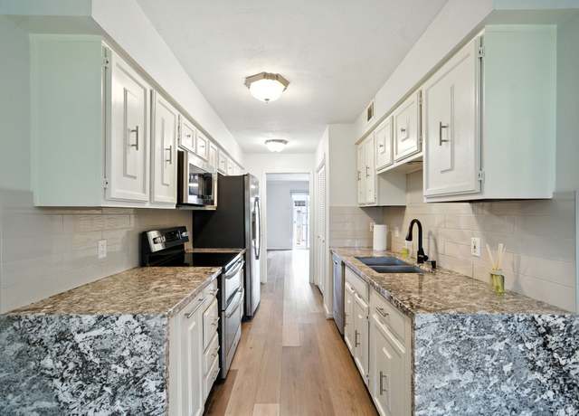 Property at 10333 Longmont Dr Unit 35/3, Houston, TX 77042, 2 beds, 2.5 baths