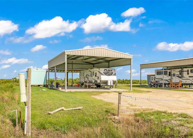 Property at 1306 Mabry St, Gilchrist, TX 77617