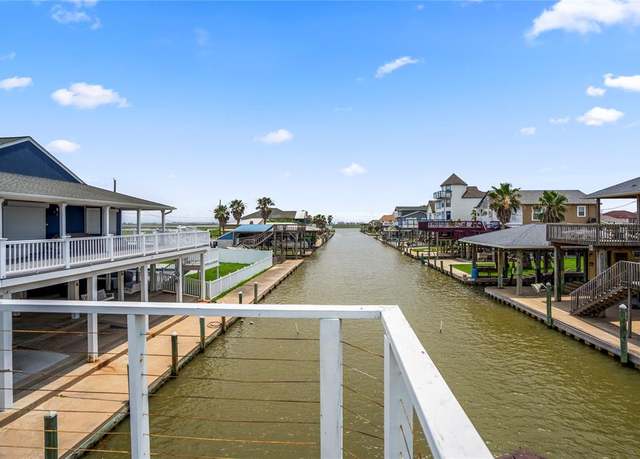Property at 125 Marlin Ln, Freeport, TX 77541, 3 beds, 2 baths