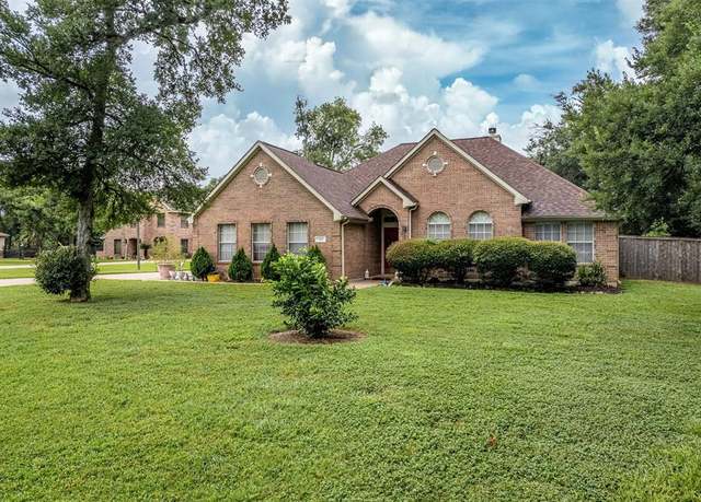 Property at 202 Whites Lake Estates Dr, Highlands, TX 77562, 4 beds, 2 baths
