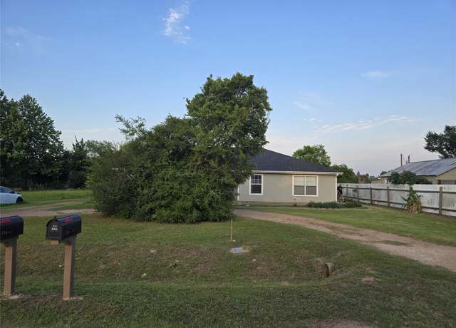 Property at 256 Alleda Rd, Prairie View, TX 77484, 3 beds, 1 bath