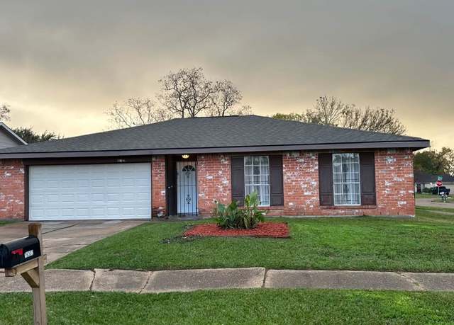 Property at 16302 Edgemont Dr, Houston, TX 77053, 4 beds, 2 baths