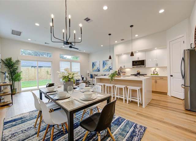 Property at 1913 Sakowitz St, Houston, TX 77020, 3 beds, 2.5 baths