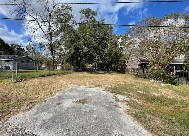 Property at 6206 Anderson St, Texas City, TX 77591