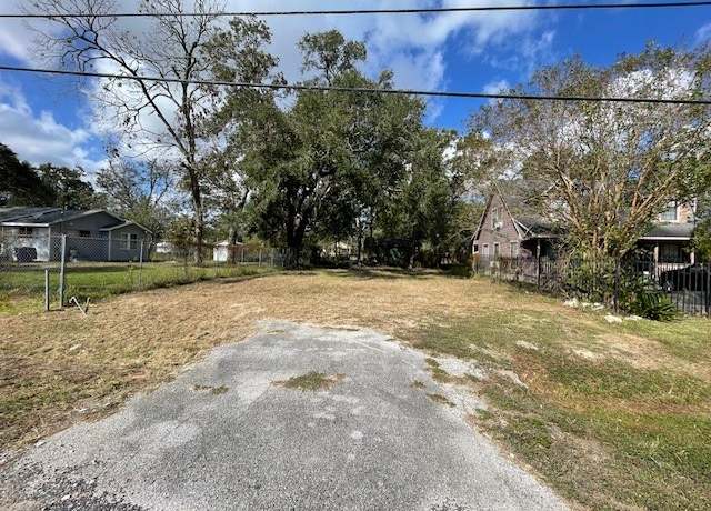 Property at 6206 Anderson St, Texas City, TX 77591