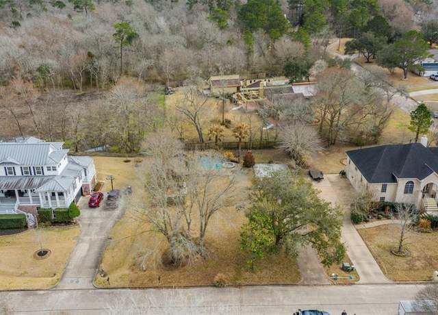 Property at 503 Independence Dr, Friendswood, TX 77546