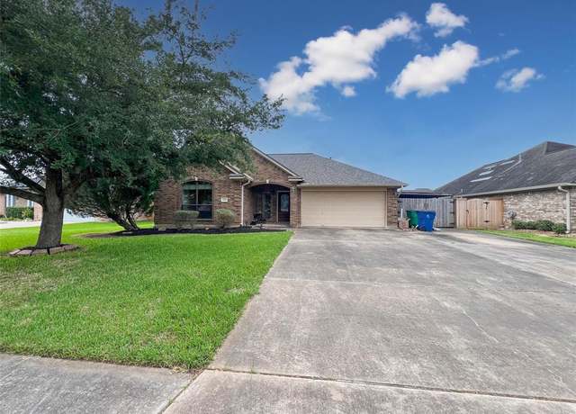 Property at 110 Hummingbird Ct, Richwood, TX 77566, 3 beds, 2 baths