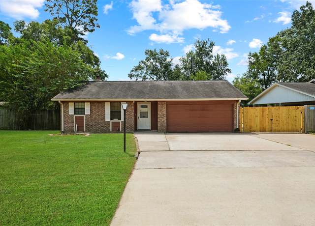 Property at 9738 Bayou Woods Dr, Baytown, TX 77521, 3 beds, 2 baths