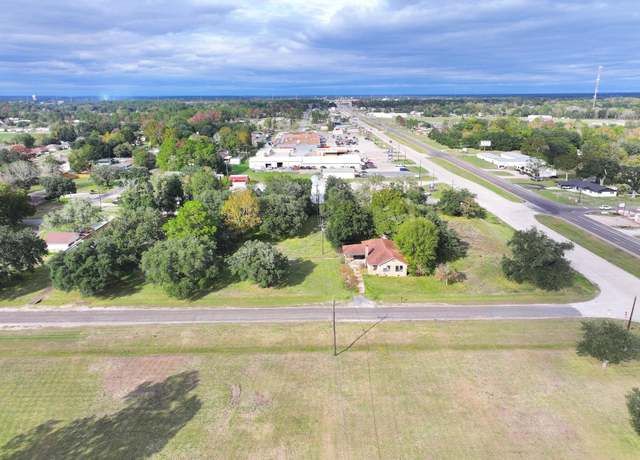 Property at 112 Mcbride St, Winnie, TX 77665