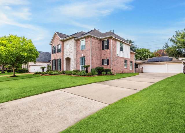 Property at 1611 Hill Spring Dr, Sugar Land, TX 77479, 5 beds, 3.5 baths