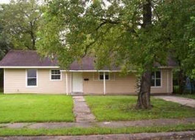 Property at 6026 Glenhurst Dr, Houston, TX 77033, 3 beds, 1 bath