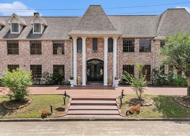 Property at 7415 Naremore Dr, Spring, TX 77379, 5 beds, 7 baths