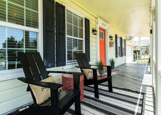 Property at 2114 57th St, Galveston, TX 77551, 2 beds, 1 bath