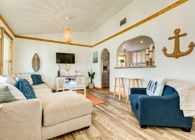 Property at 2114 57th St, Galveston, TX 77551, 2 beds, 1 bath