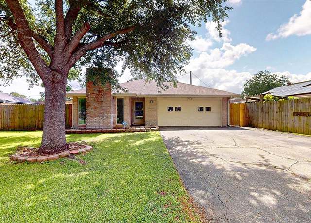 Property at 3907 Texas Ave, Dickinson, TX 77539, 3 beds, 2 baths