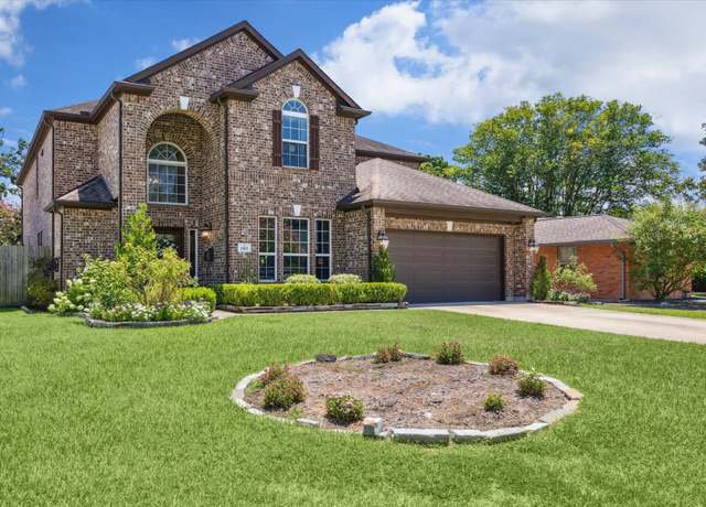Property at 1515 Thornton Rd, Houston, TX 77018, 5 beds, 3.5 baths