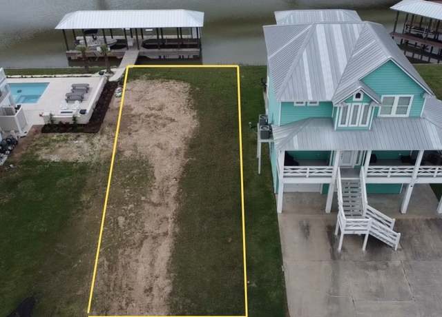 Property at 14 Alpha Slip Rd, Matagorda, TX 77414