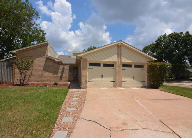 Property at 16502 Kassikay Dr, Houston, TX 77084, 3 beds, 2 baths
