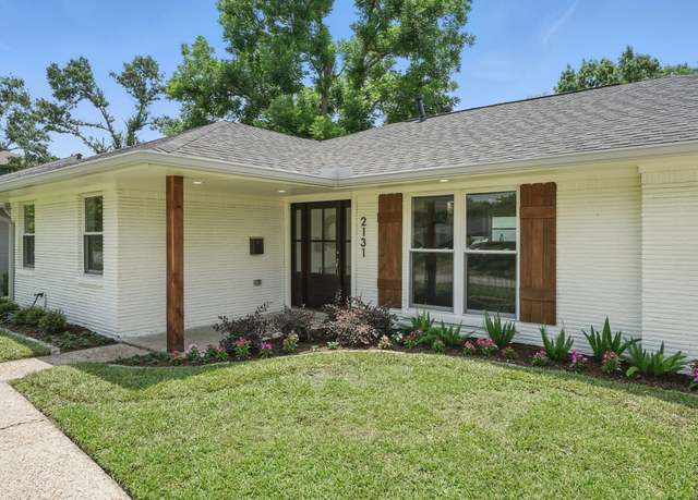 Property at 2131 Chantilly Ln, Houston, TX 77018, 3 beds, 2 baths