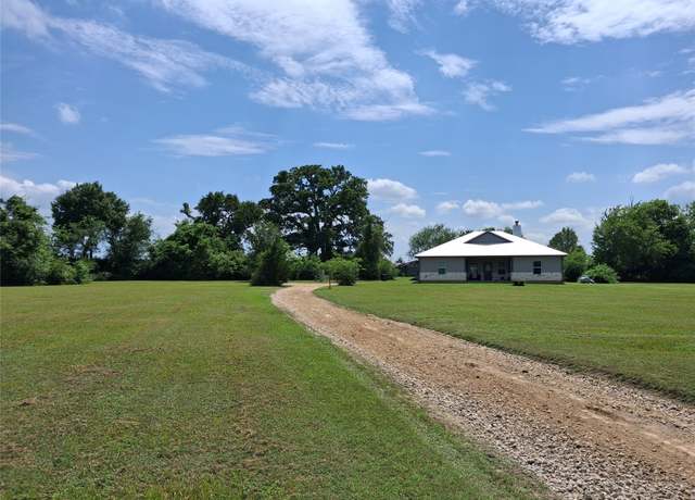 Property at 23495 Henson Rd, Montgomery, TX 77356, 3 beds, 2 baths