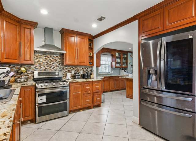 Property at 6022 Downwood Forest Dr, Houston, TX 77088, 4 beds, 2.5 baths