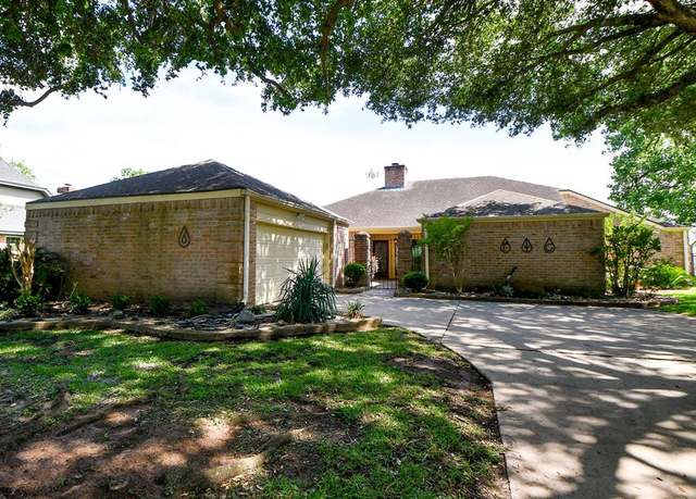 Property at 3915 Pleasant Valley Dr, Missouri City, TX 77459, 4 beds, 2.5 baths