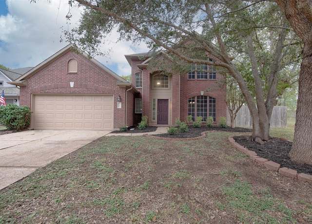 Property at 10411 Village Lake Dr, Missouri City, TX 77459, 4 beds, 2.5 baths