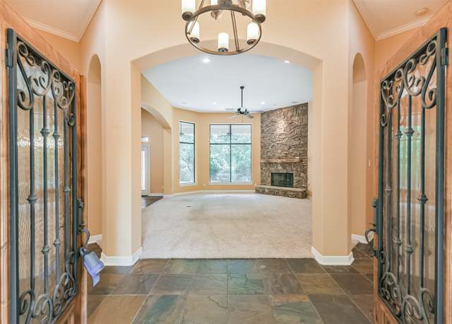 Property at 26150 Crown Ranch Blvd, Montgomery, TX 77316, 3 beds, 2.5 baths