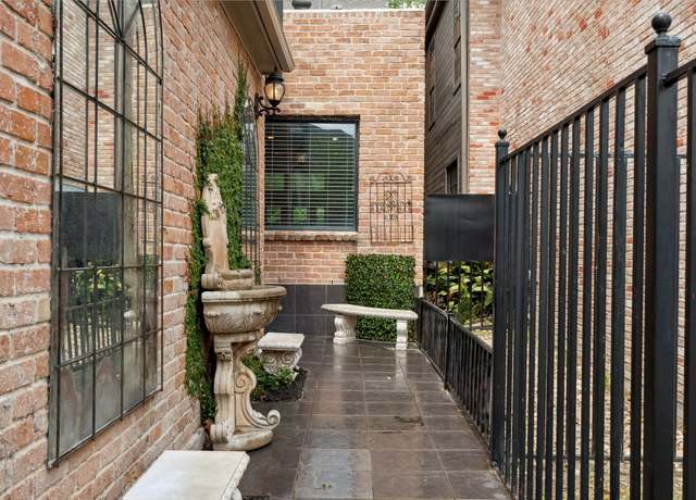 Property at 9119 Briar Forest Dr, Houston, TX 77024, 3 beds, 3.5 baths