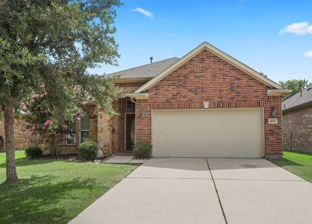 Property at 1027 Nantucket St, Pasadena, TX 77503, 4 beds, 2 baths