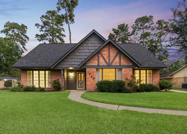 Property at 1930 Running Springs Dr, Houston, TX 77339, 4 beds, 2.5 baths