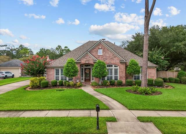 Property at 911 Pine Breeze Dr, Friendswood, TX 77546, 4 beds, 2.5 baths