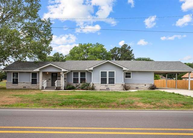 Property at 809 E Bowie Ave, Crockett, TX 75835, 4 beds, 2 baths