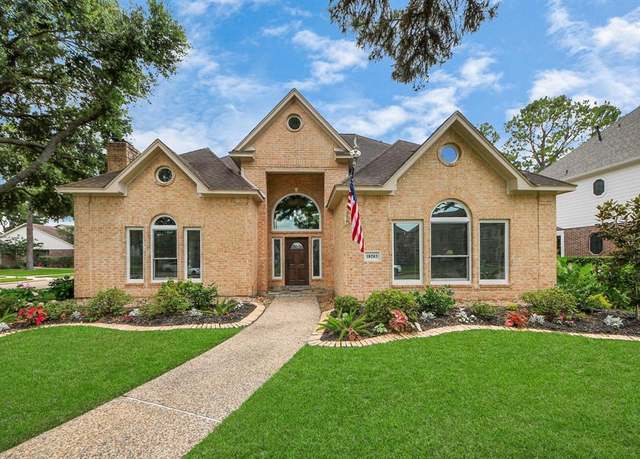 Property at 18203 Knotty Green Dr, Houston, TX 77084, 4 beds, 3.5 baths