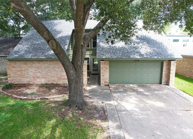 Property at 7539 Live Oak Dr, Humble, TX 77396, 3 beds, 2.5 baths