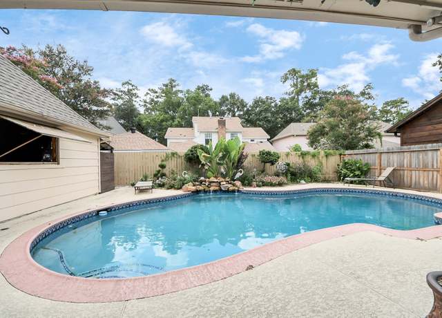 Property at 6906 Apple Valley Ln, Houston, TX 77069, 4 beds, 3.5 baths