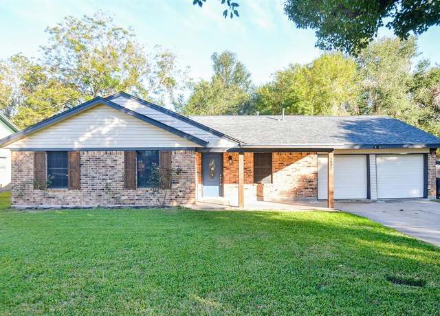 Property at 1802 Coffee St, Alvin, TX 77511, 4 beds, 2 baths