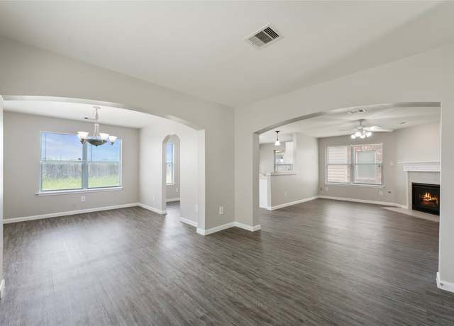 Property at 1019 Sawgrass Ridge Ln, Houston, TX 77073, 4 beds, 2.5 baths