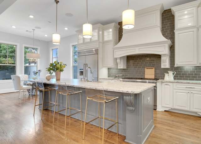 Property at 1302 Westview Garden Ct, Houston, TX 77055, 4 beds, 5 baths