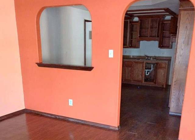 Property at 408 W Sixth St, La Feria, TX 78559, 3 beds, 1 bath