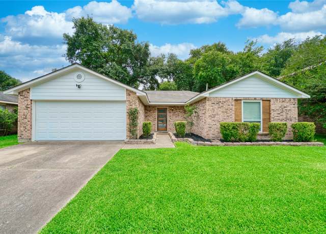 Property at 3034 Becket St, Pearland, TX 77584, 3 beds, 2 baths