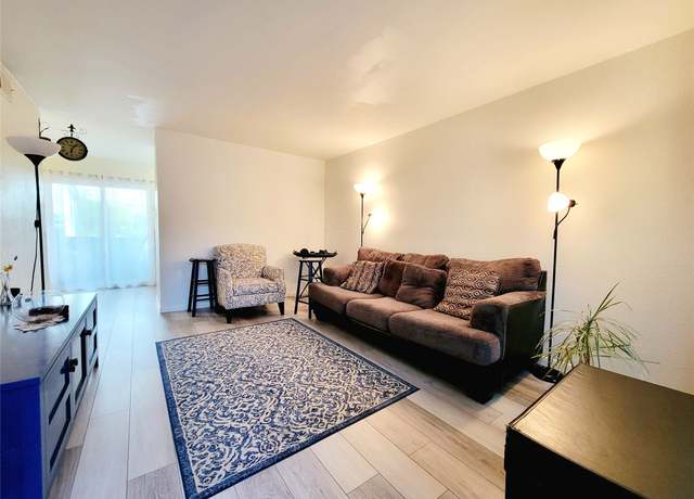 Property at 4450 Sherwood Ln #8, Houston, TX 77092, 2 beds, 1 bath