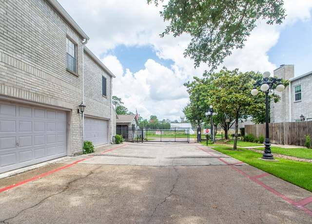Property at 17597 Red Oak Dr #7597, Houston, TX 77090, 2 beds, 2.5 baths