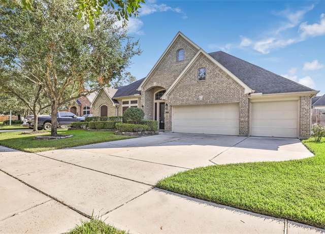 Property at 13722 Playa Lucia Ct, Houston, TX 77044, 4 beds, 3.5 baths
