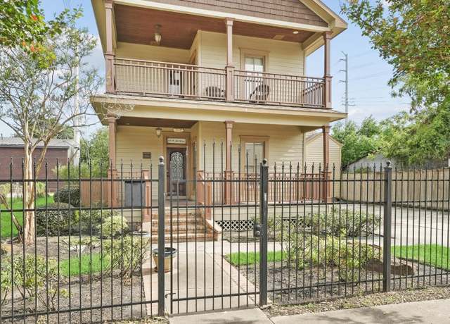Property at 112 W 4th St, Houston, TX 77007, 17 beds, 2.5 baths