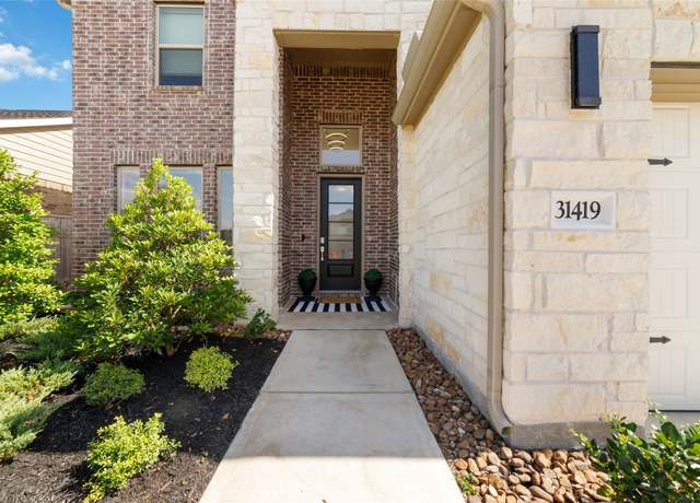 Property at 31419 Beacon Cove Trl, Fulshear, TX 77441, 4 beds, 2.5 baths