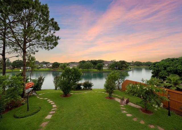 Property at 6502 Portuguese Bend Dr, Missouri City, TX 77459, 4 beds, 2.5 baths