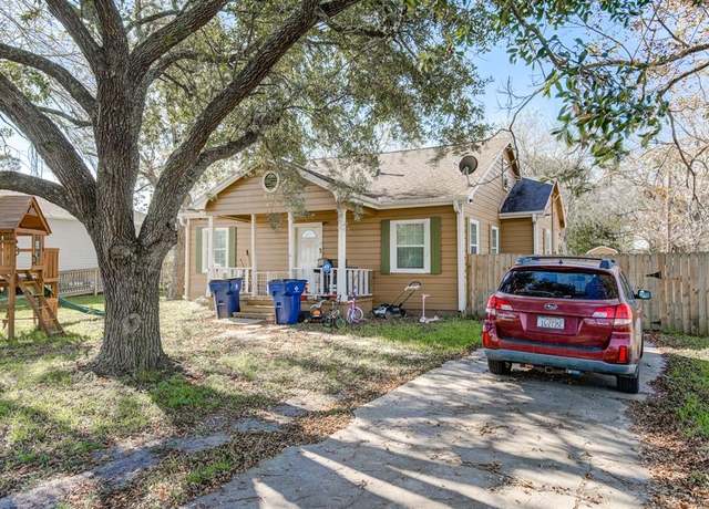 Property at 113 N Pecan Dr, Texas City, TX 77591, 4 beds, 2 baths