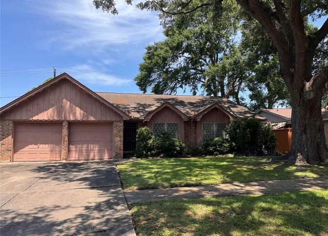 Property at 8211 Gulfwood Ln, Houston, TX 77075, 3 beds, 2 baths