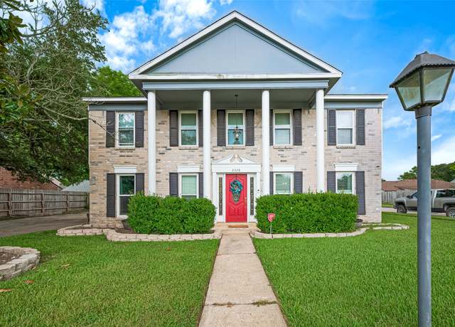 Property at 2328 Colleen Dr, Pearland, TX 77581, 4 beds, 2.5 baths